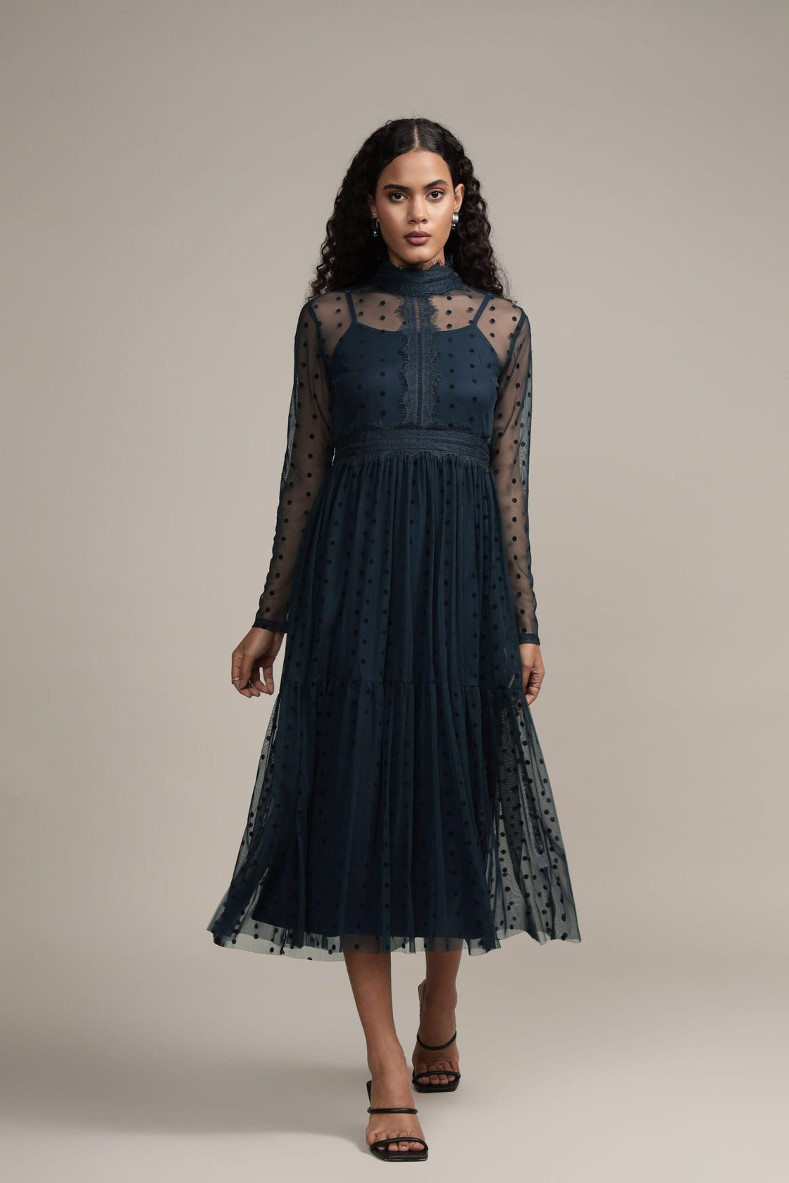 Roman Lola-Navy