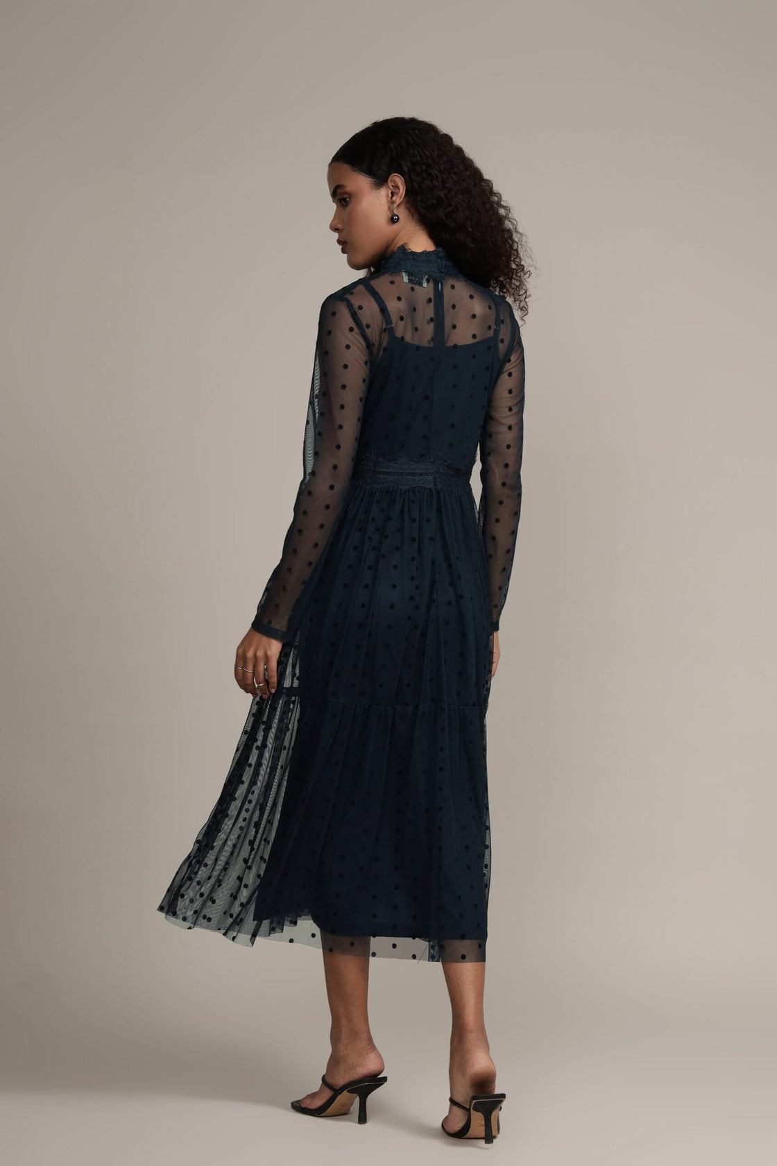 Roman Lola-Navy