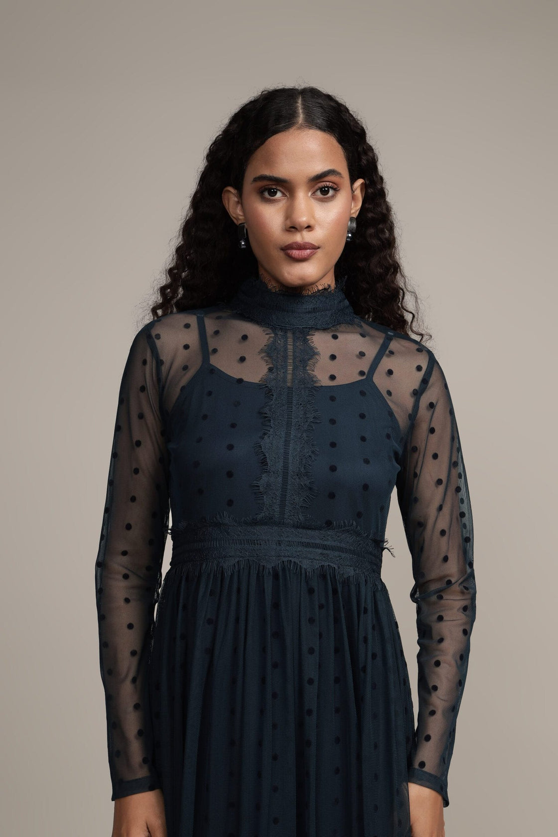 Roman Lola-Navy